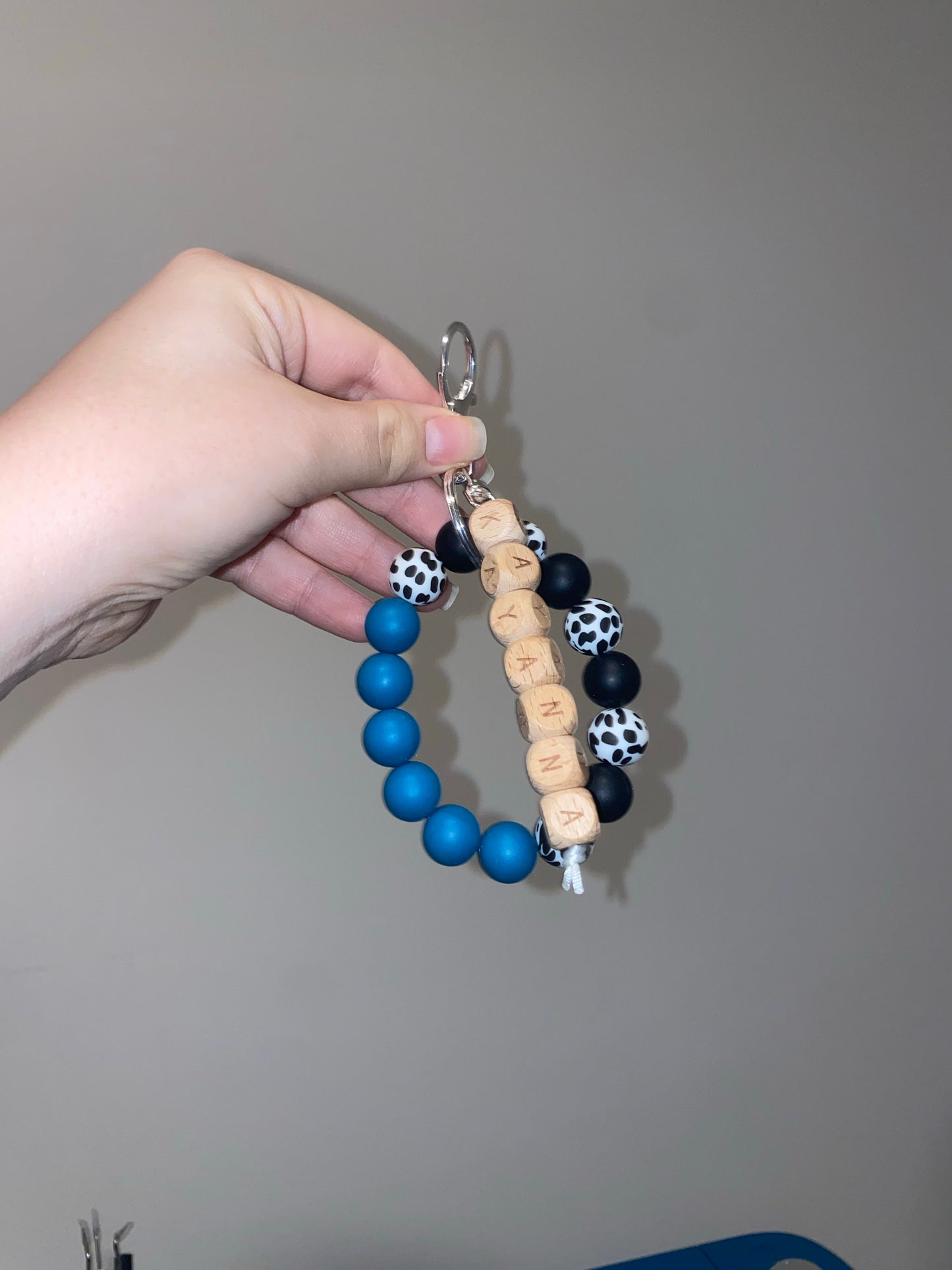 WRISTLET NAME DANGLE